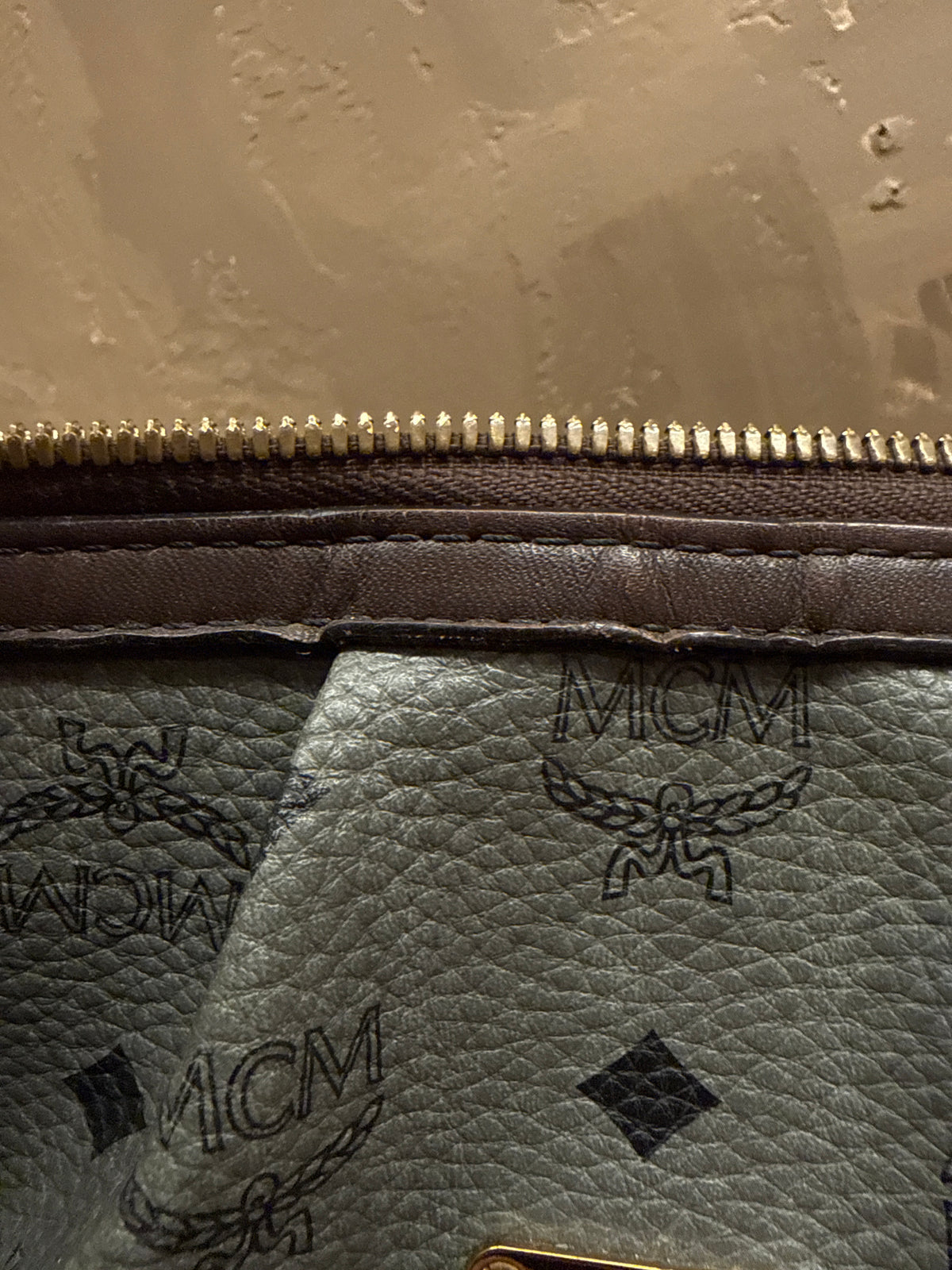MCM VISETOS MEDIUM TOTE