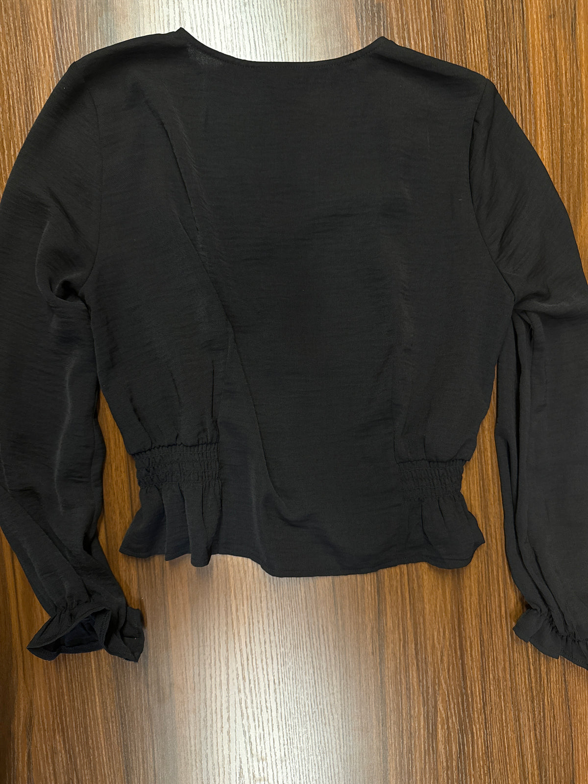 TOPSHOP LONG SLEEVE PEPLUM W/BUTTONS