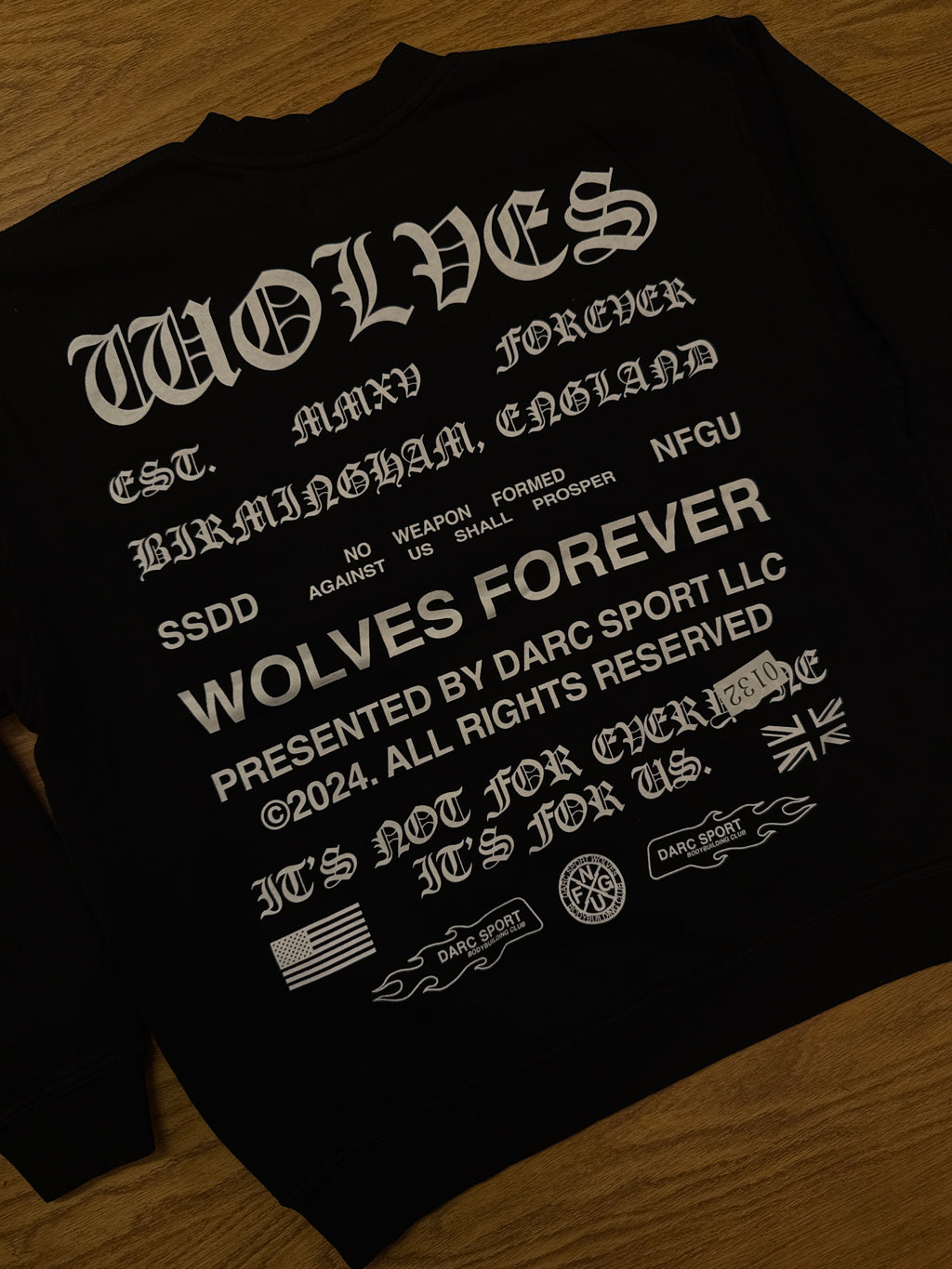 DARC SPORT UK LONDON WOLVES FOREVER CREWNECK