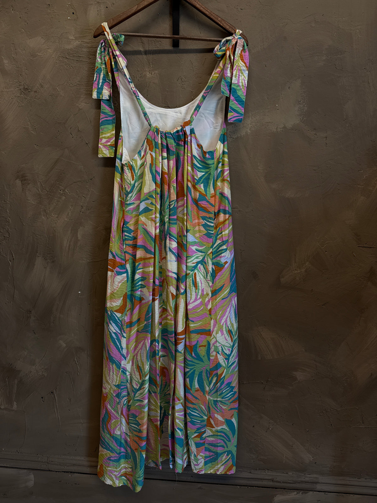 IN FEBRUARY TROPICAL BREEZE DRESS