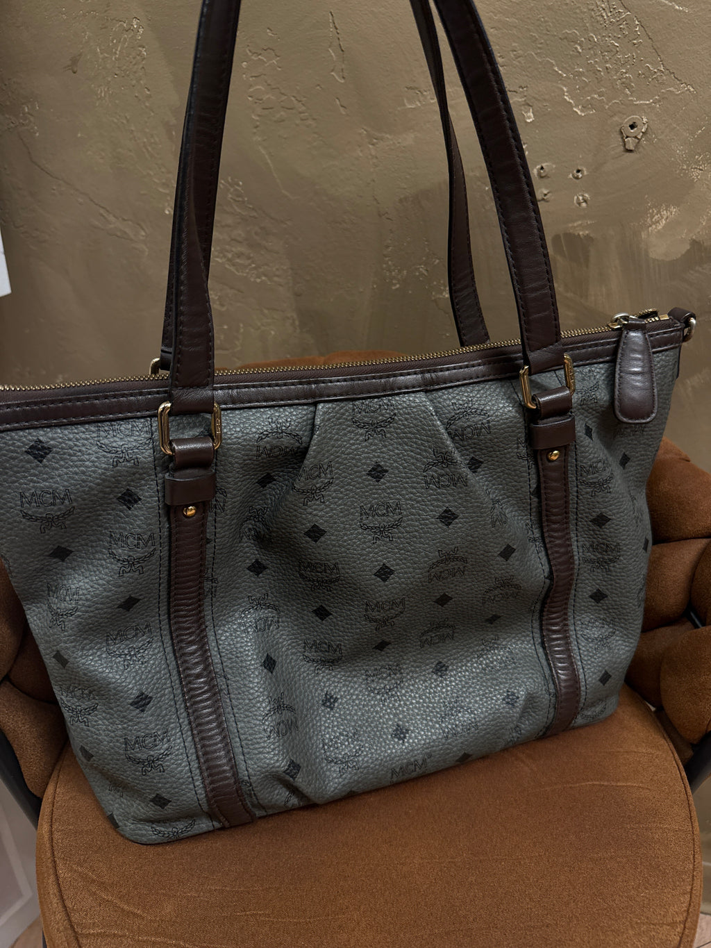 MCM VISETOS MEDIUM TOTE