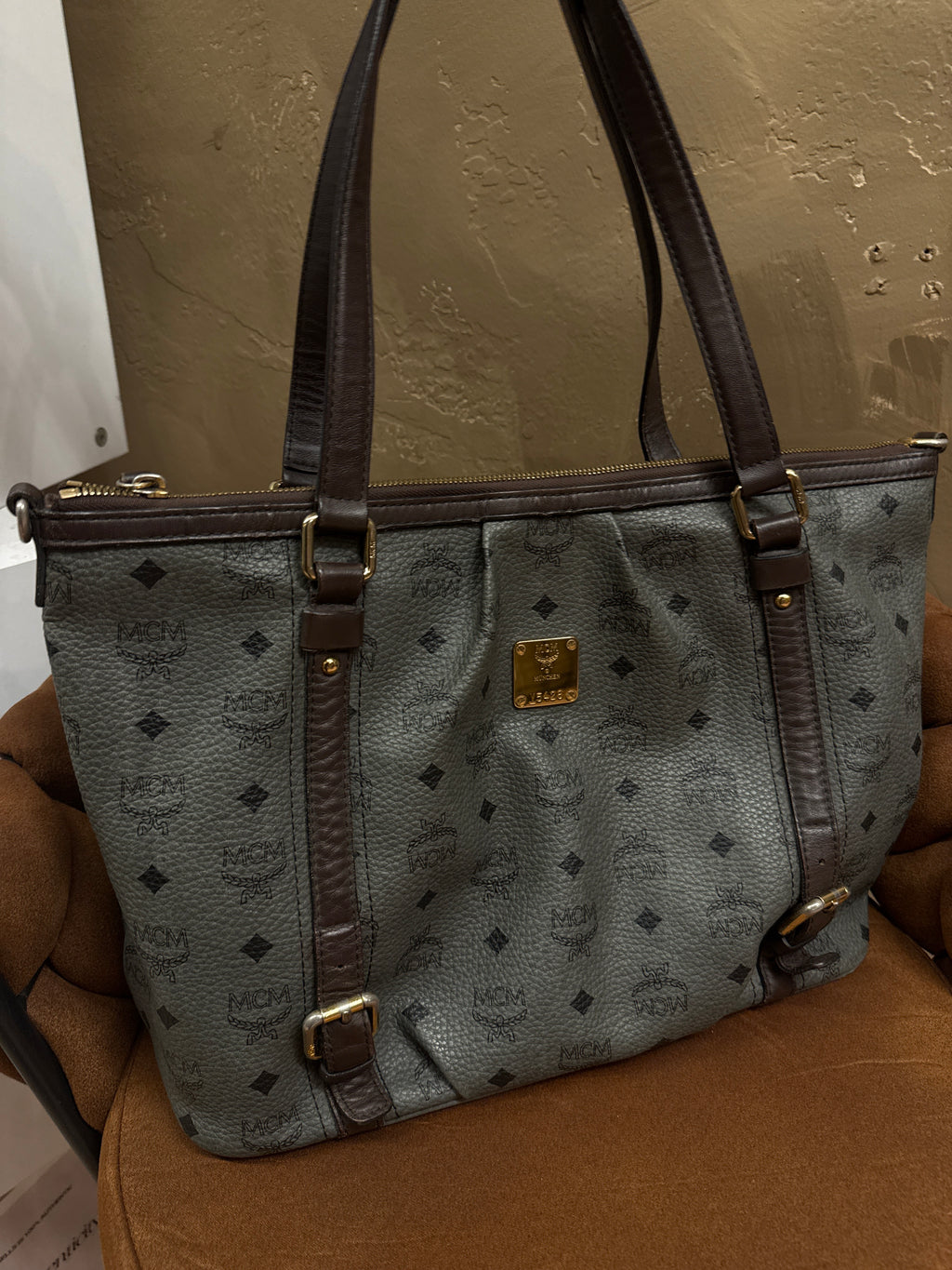 MCM VISETOS MEDIUM TOTE