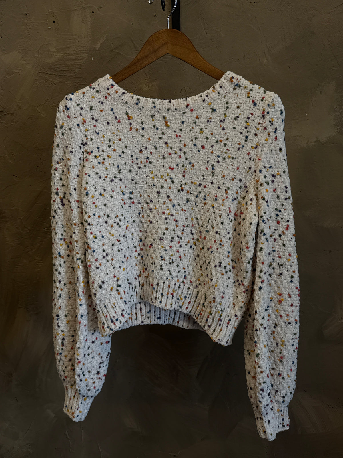 EN CREME SPRINKLE SWEATER
