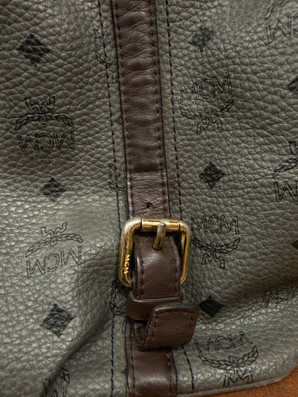 MCM VISETOS MEDIUM TOTE