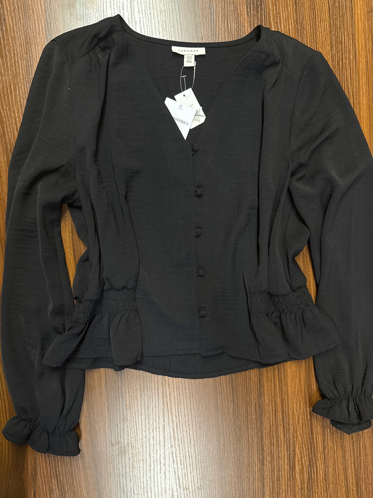 TOPSHOP LONG SLEEVE PEPLUM W/BUTTONS