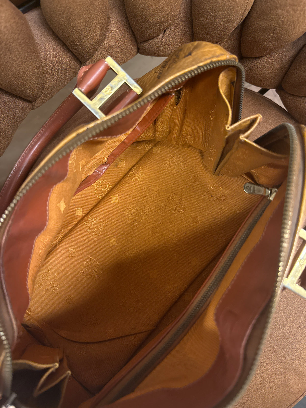 MCM VISETOS BOSTON BAG