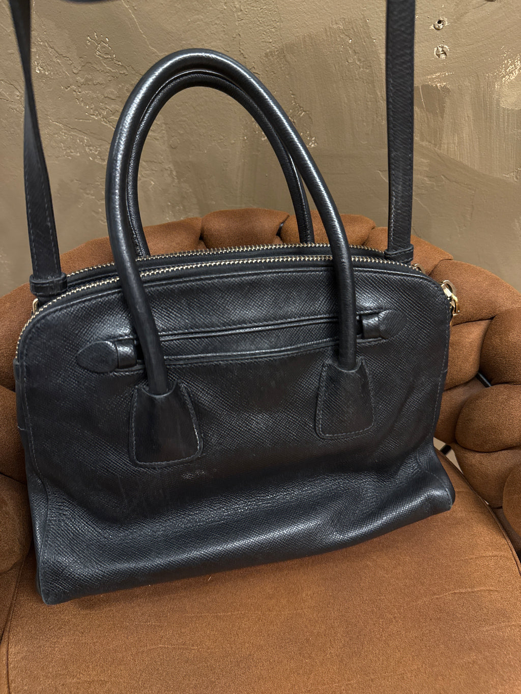 PRADA SAFFIANO LEATHER TOTE W/COA