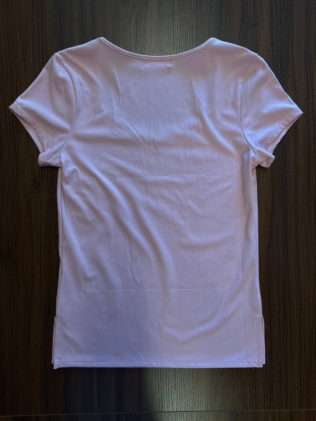 FRANKEE & SKYLARR SCOOP V NECK TEE