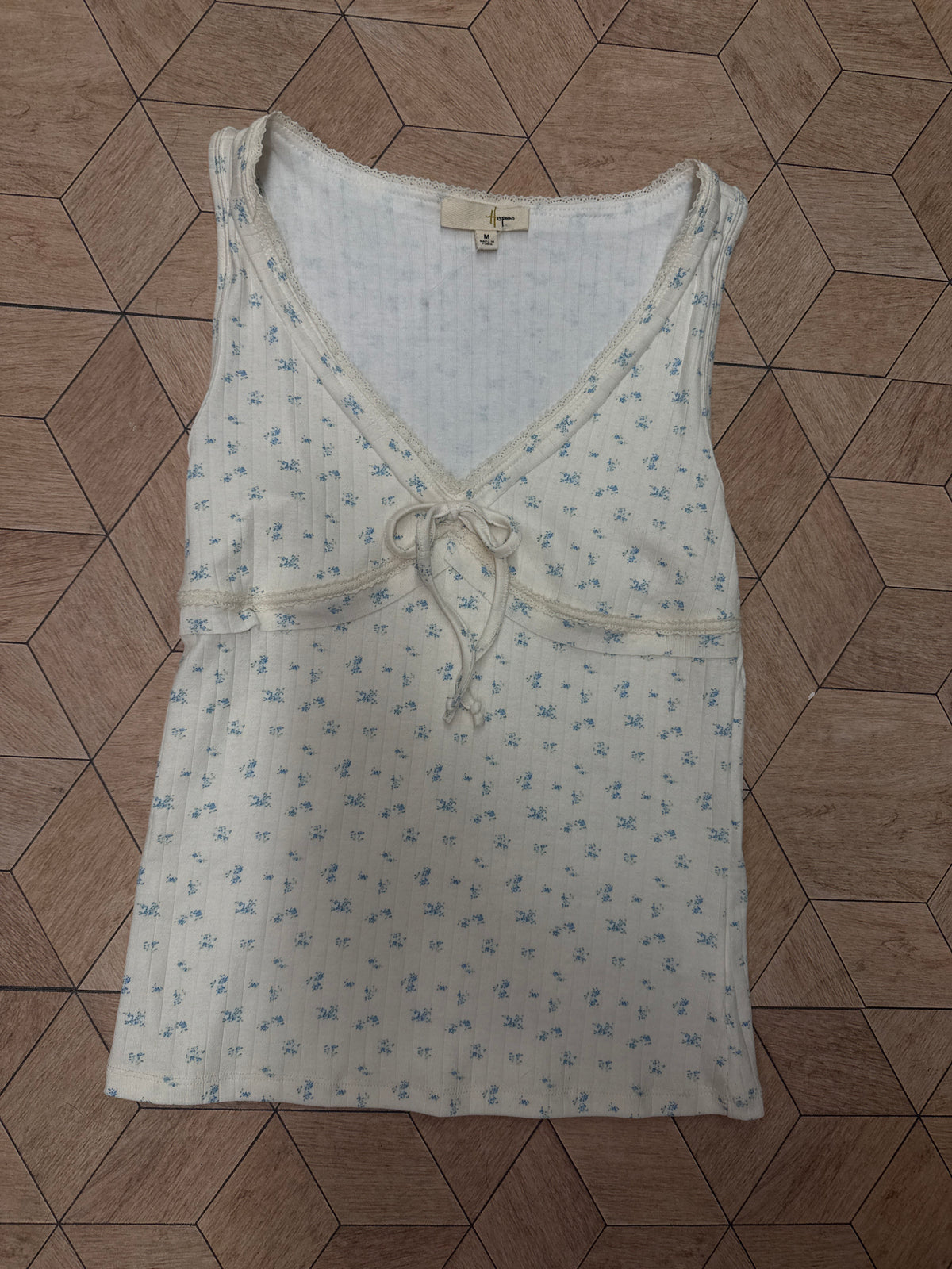 LACY FLORAL TANK