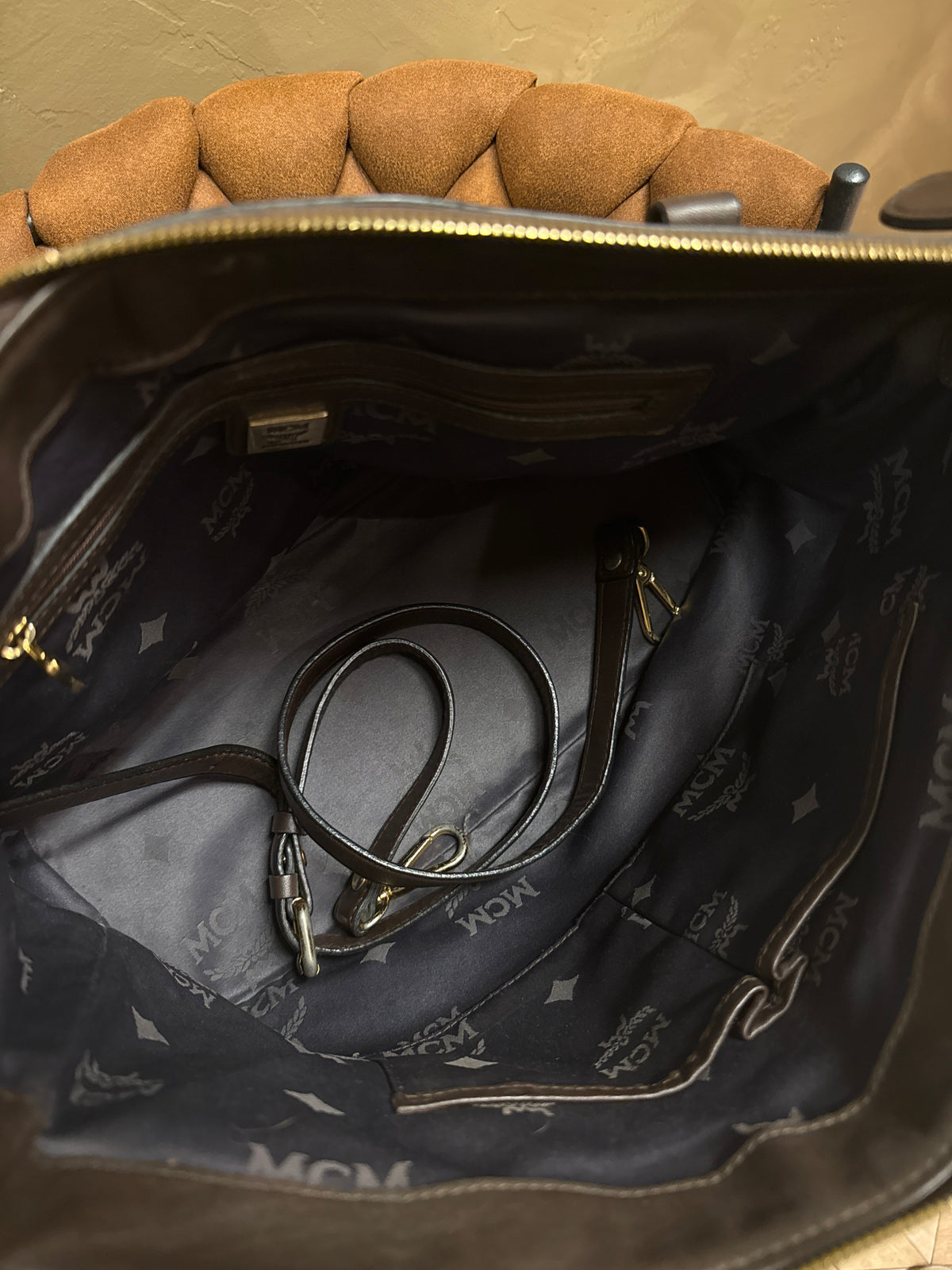 MCM VISETOS MEDIUM TOTE