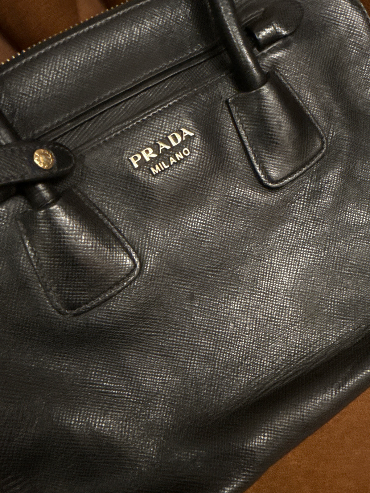 PRADA SAFFIANO LEATHER TOTE W/COA