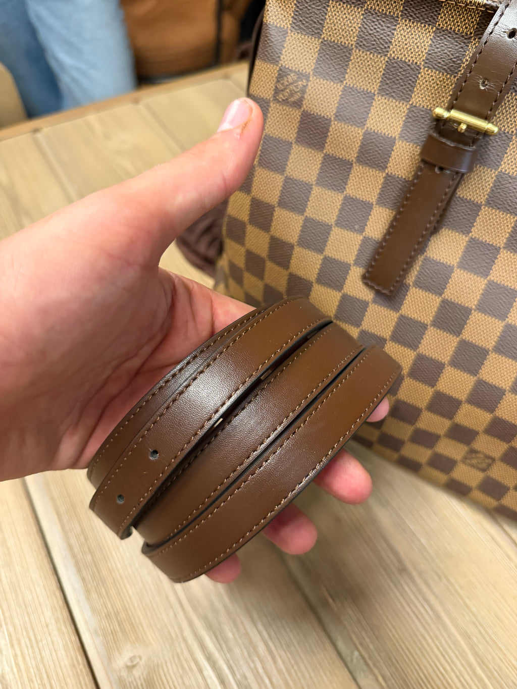 LOUIS VUITTON CHELSEA w/COA