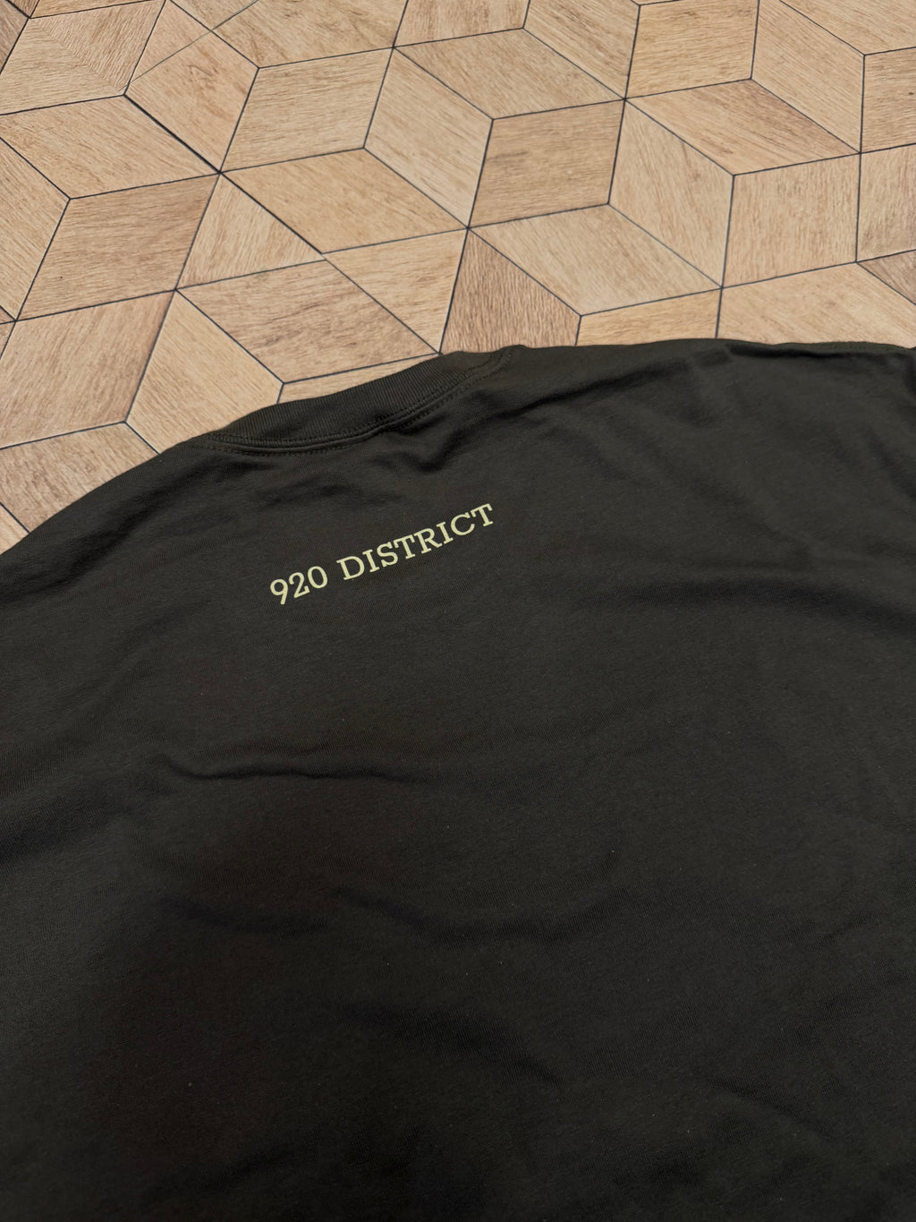 OSH TEE *LIMITED EDITION* (see all pictures)