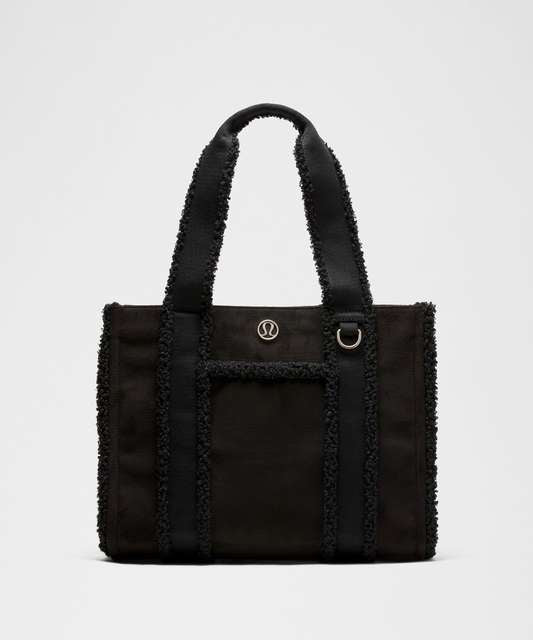 SOLD OUT* Lululemon Sherpa Tote W/ STRAP NWT 10L (largest size) – 920DISTRICT